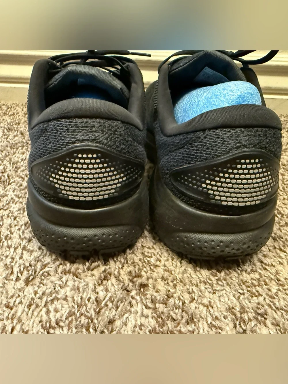Brooks Men's Black Athletic Running Shoe - All-Black Design